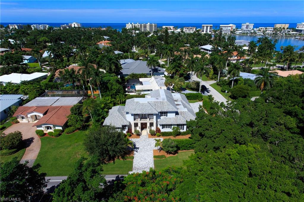 MOORINGS - Residential