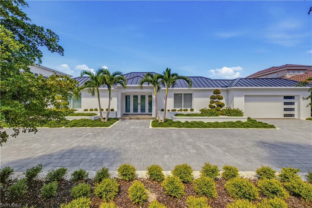 3737 Crayton RD