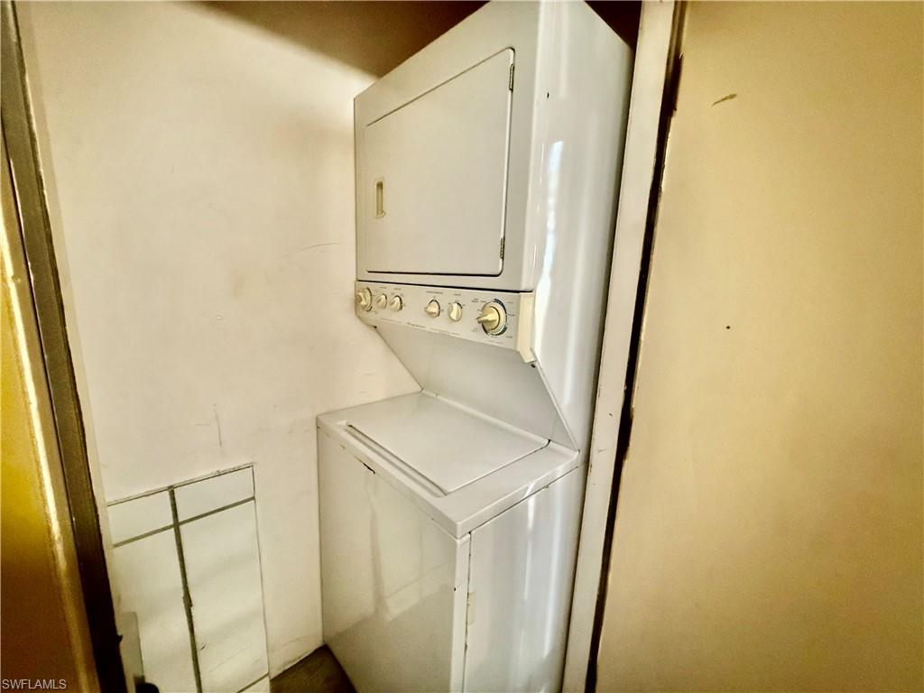 GOLFSIDE VILLAGE - Residential