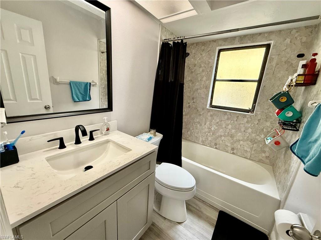 GOLFSIDE VILLAGE - Residential