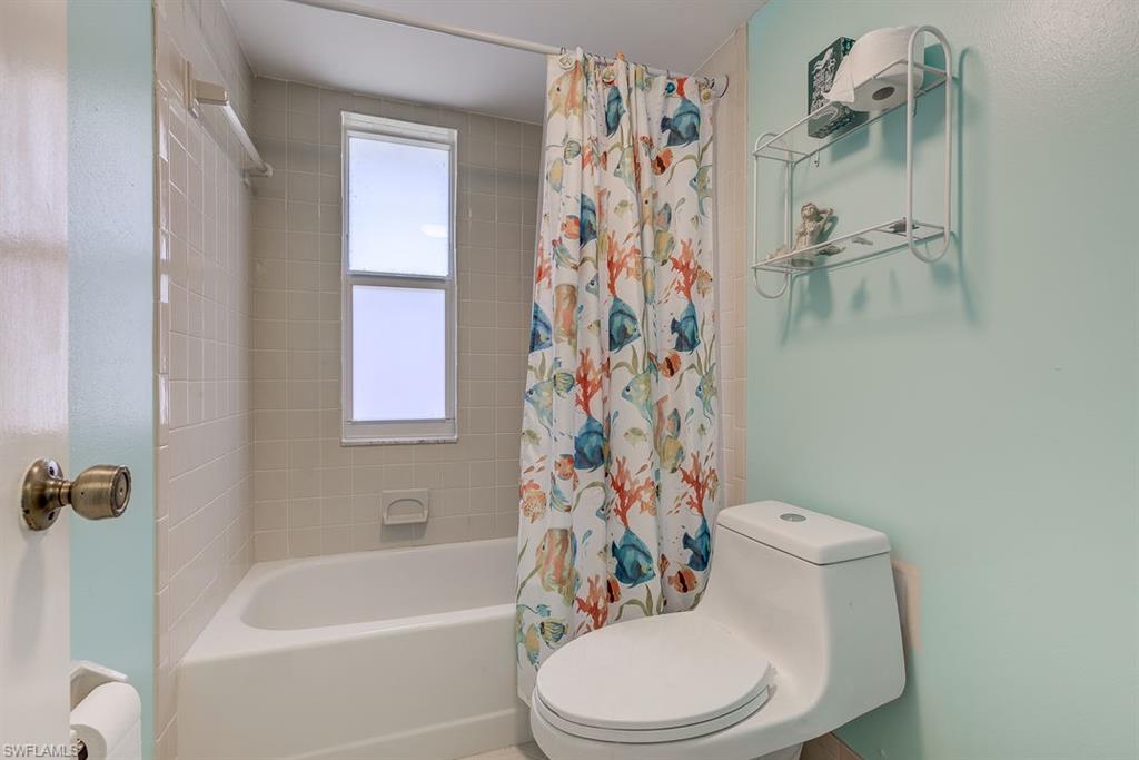 GLADES COUNTRY CLUB - Residential