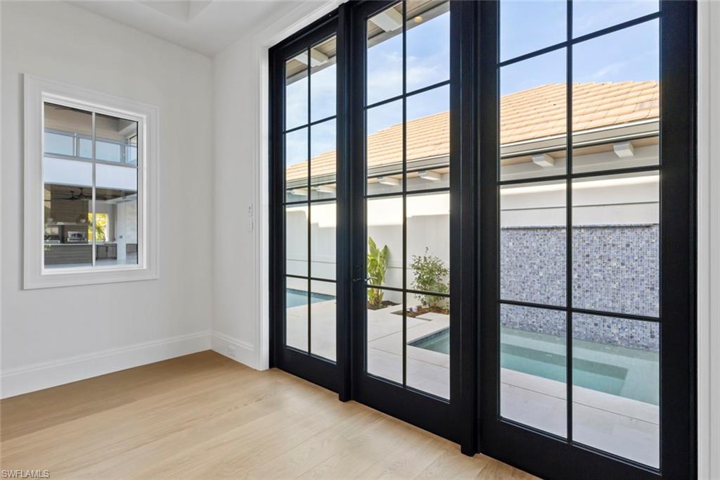 AQUALANE SHORES - Residential