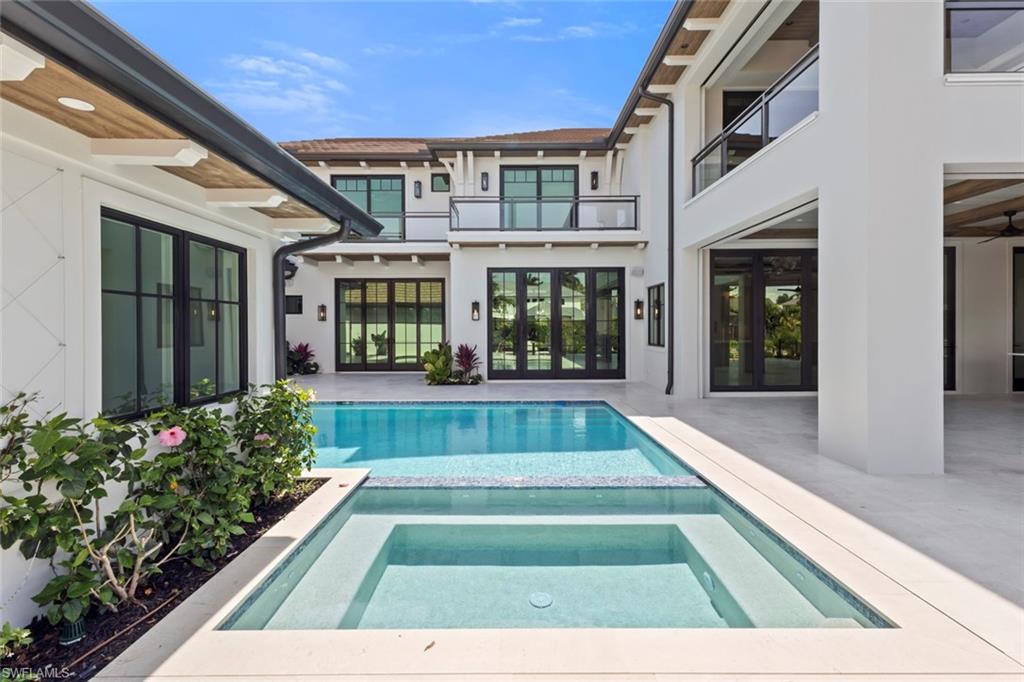 AQUALANE SHORES - Residential