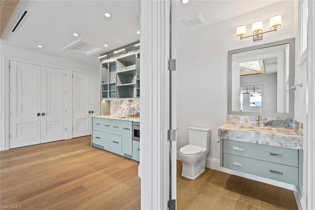 AQUALANE SHORES - Residential