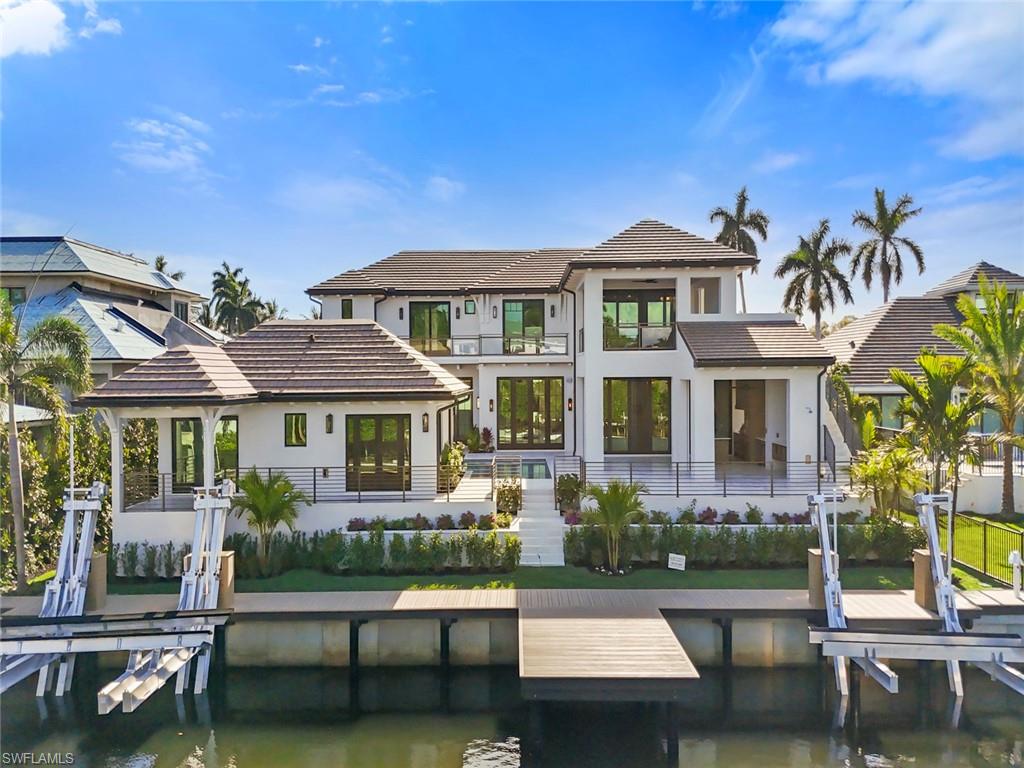 AQUALANE SHORES - Residential