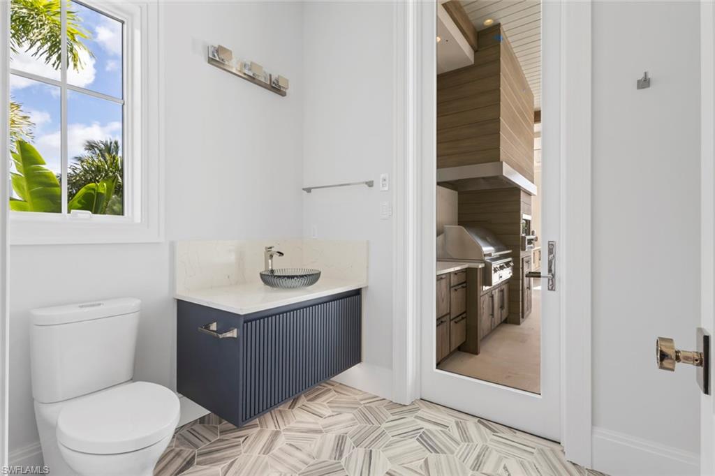 AQUALANE SHORES - Residential