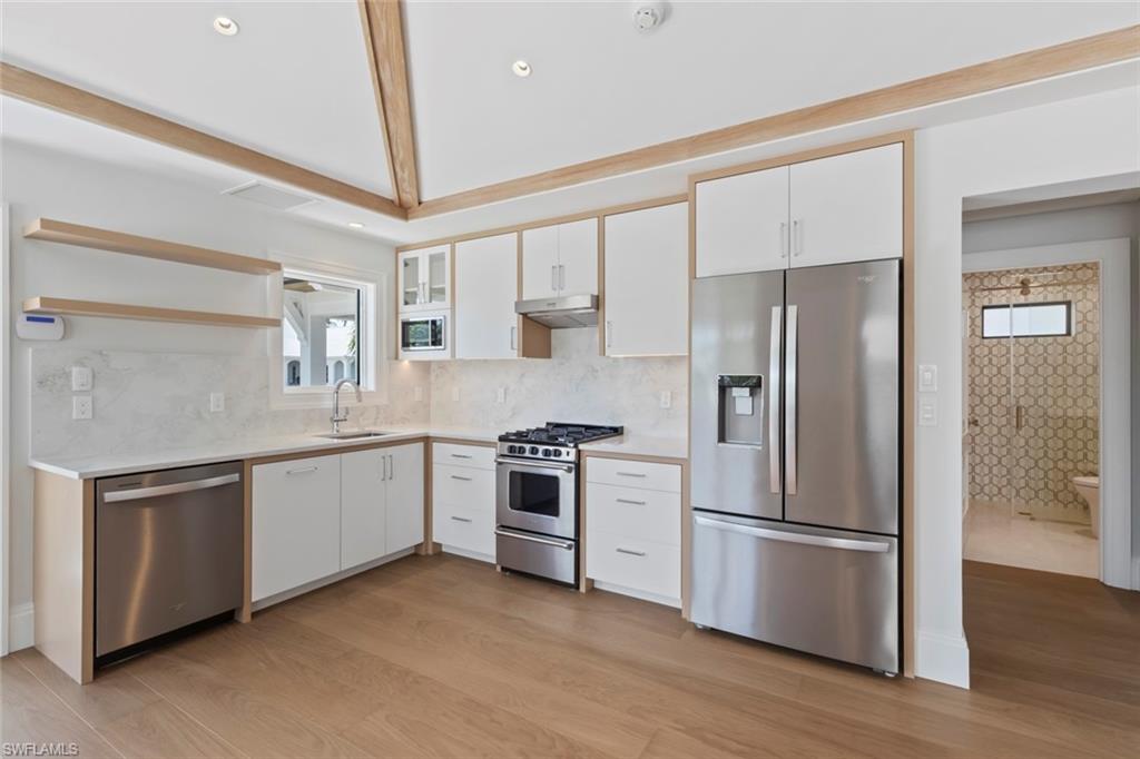 AQUALANE SHORES - Residential
