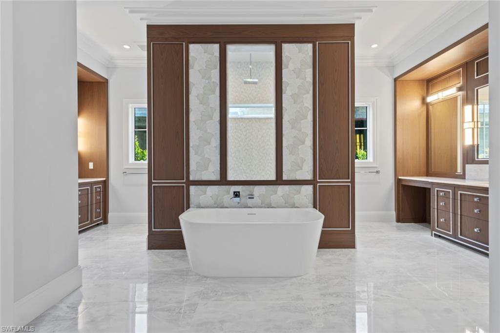 AQUALANE SHORES - Residential