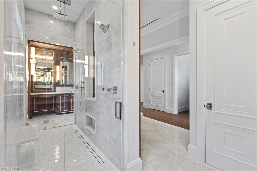 AQUALANE SHORES - Residential
