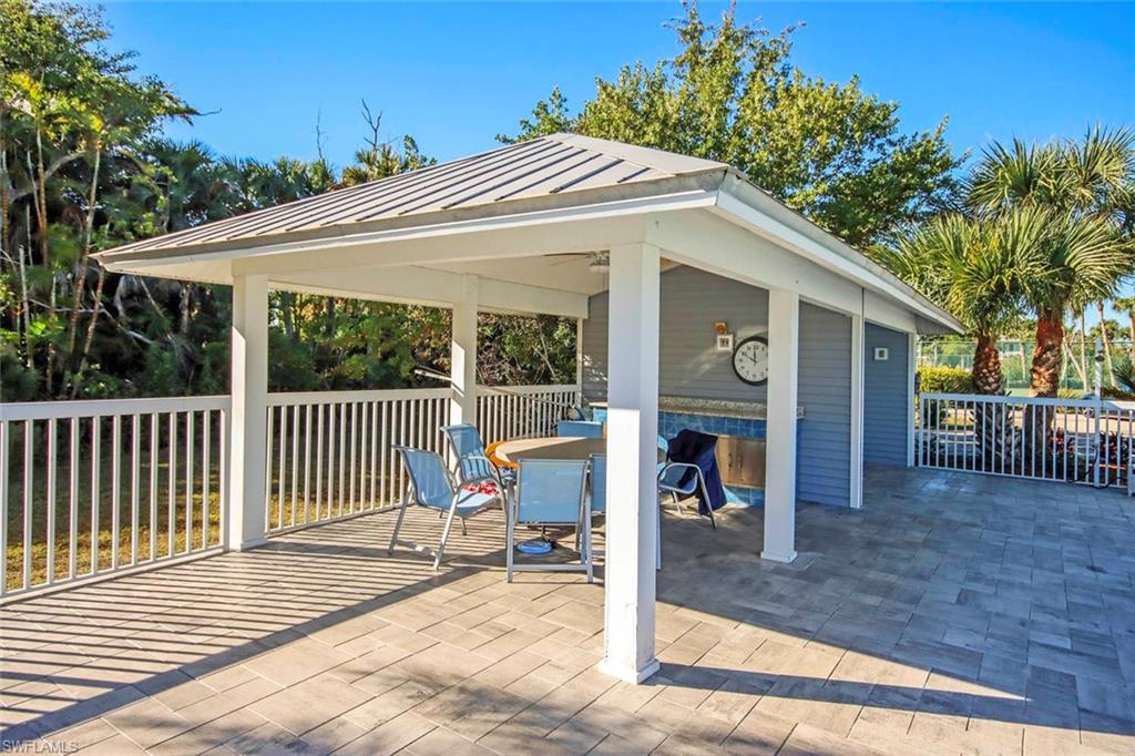 ISLAND WOODS - Residential