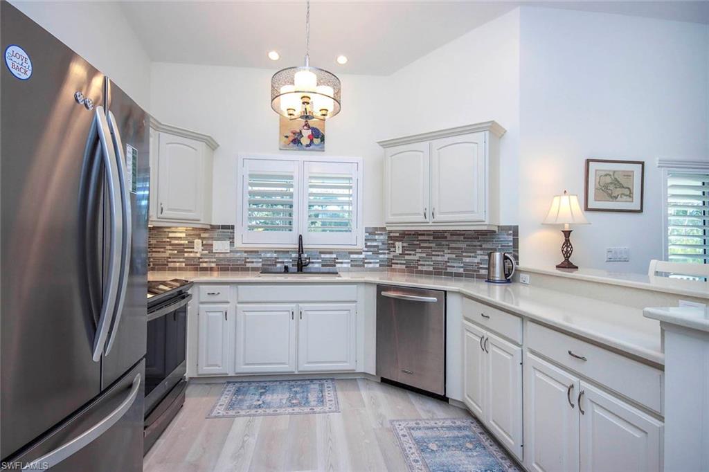 ISLAND WOODS - Residential