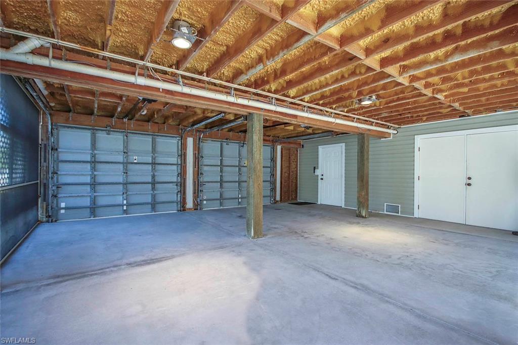 ISLAND WOODS - Residential