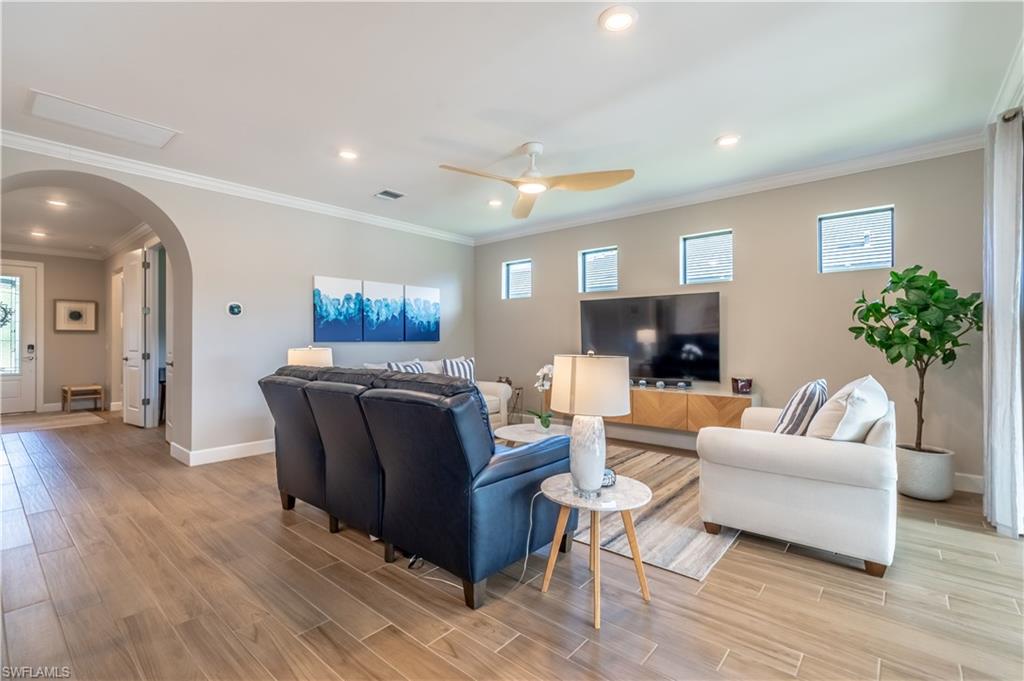 WINDING CYPRESS - Residential