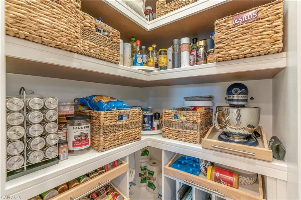 WINDING CYPRESS - Residential