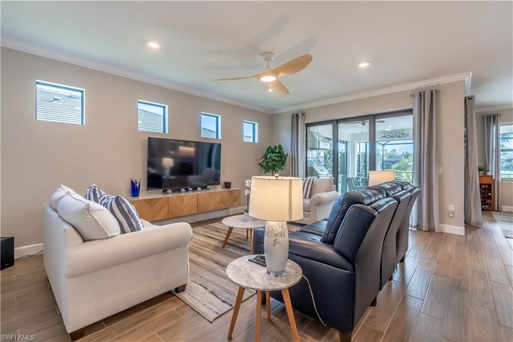 WINDING CYPRESS - Residential