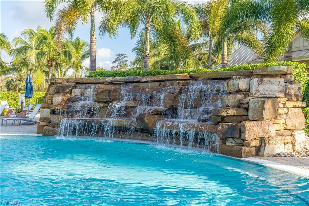 WINDING CYPRESS - Residential