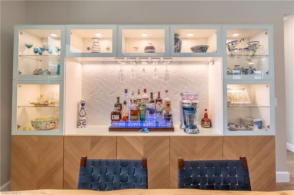 WINDING CYPRESS - Residential