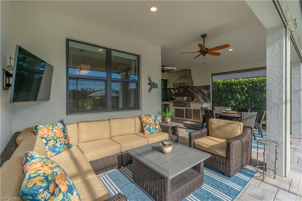 WINDING CYPRESS - Residential