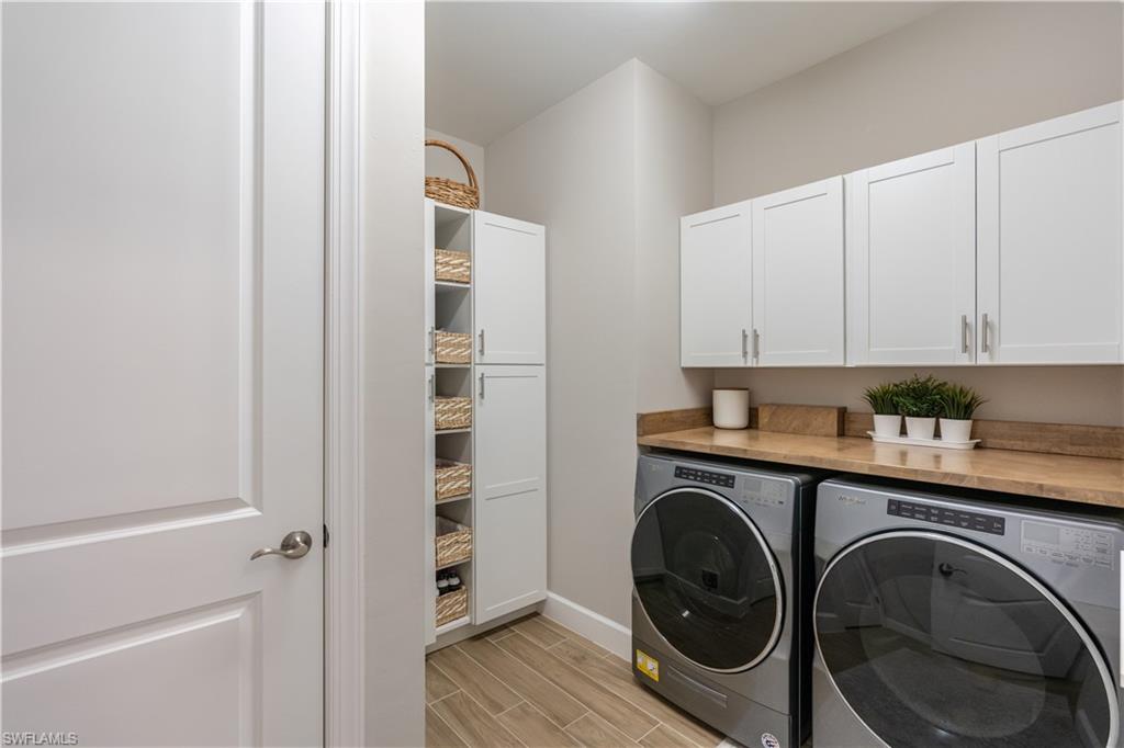 WINDING CYPRESS - Residential