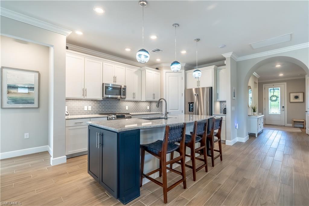 WINDING CYPRESS - Residential