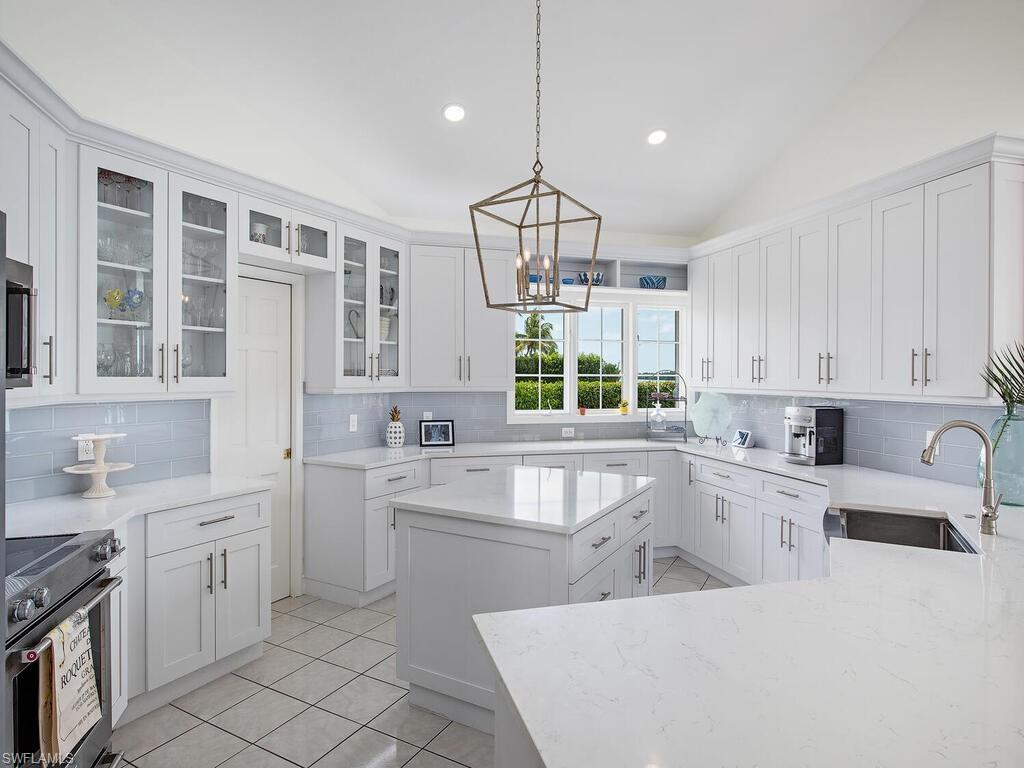 ESTATES - Residential