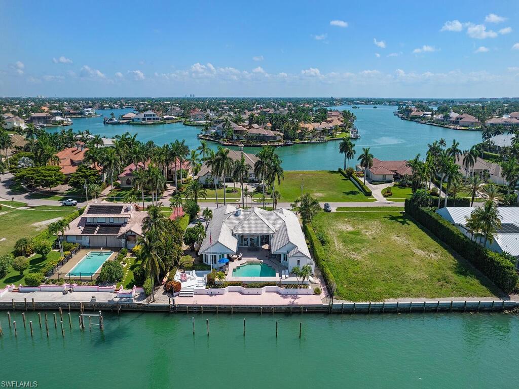 ESTATES - Residential