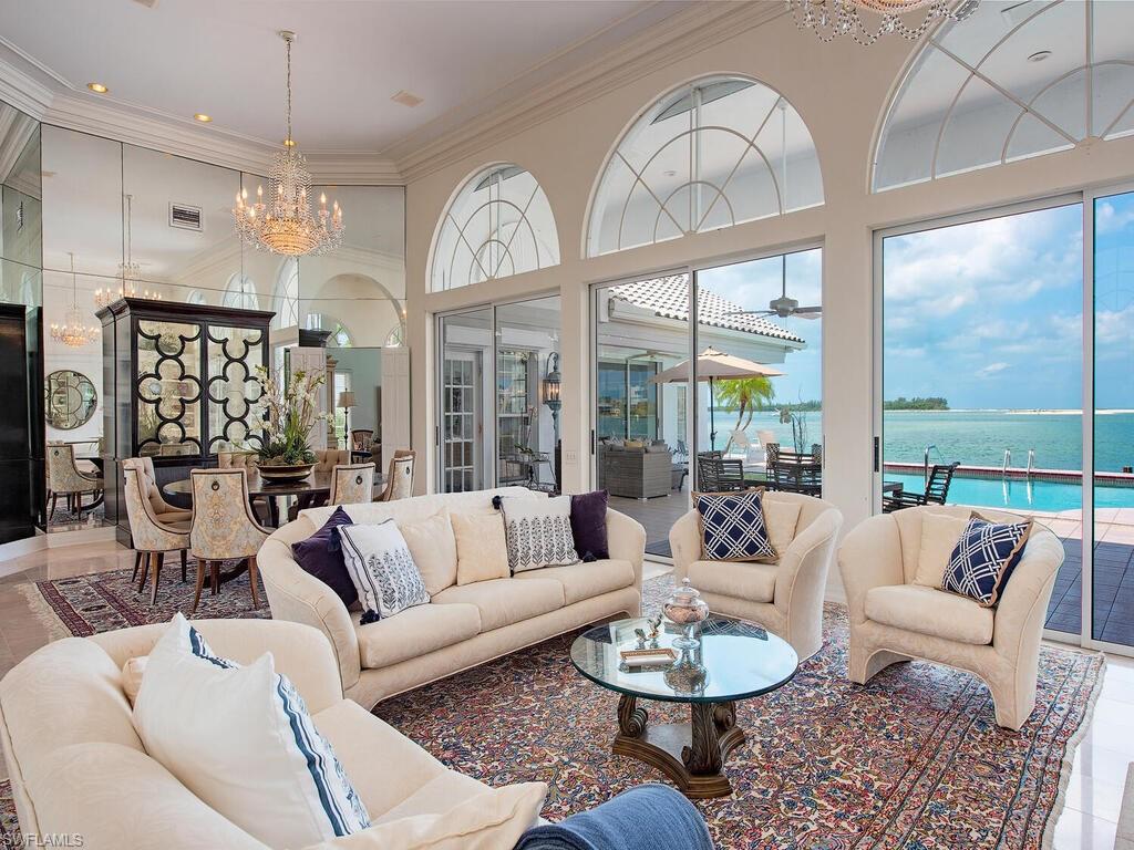 ESTATES - Residential