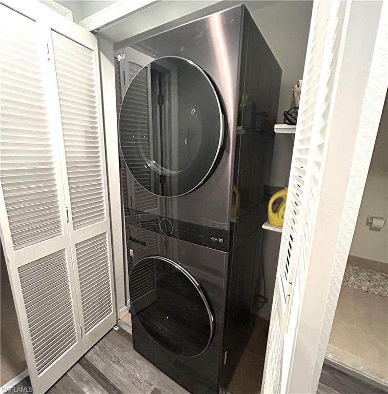 THE COVE AT SIX MILE - Residential