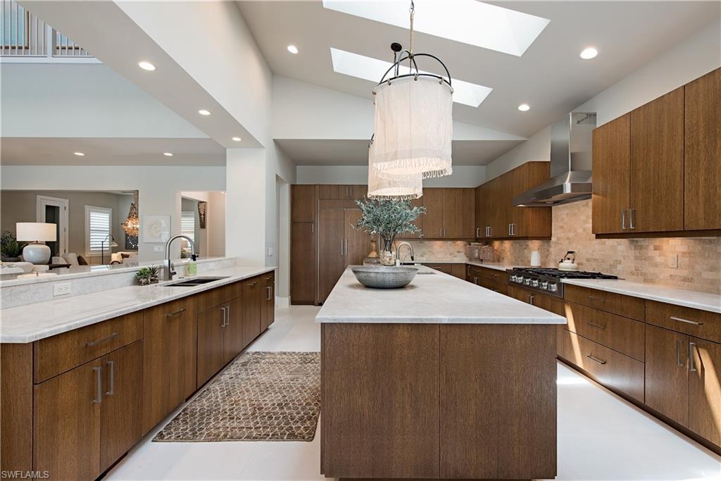 AQUALANE SHORES - Residential