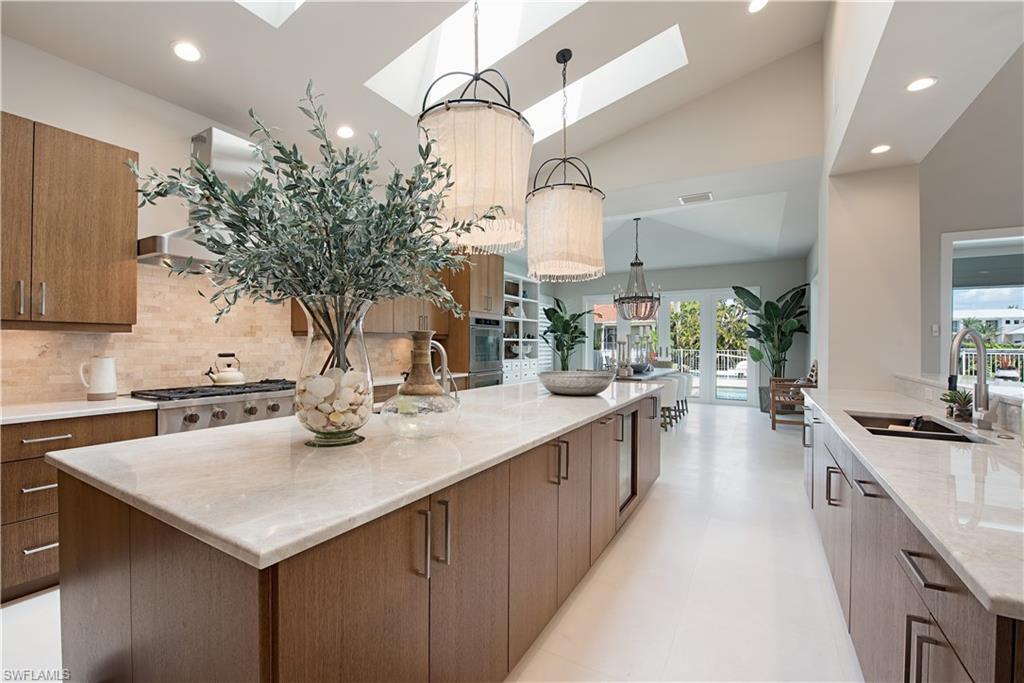 AQUALANE SHORES - Residential