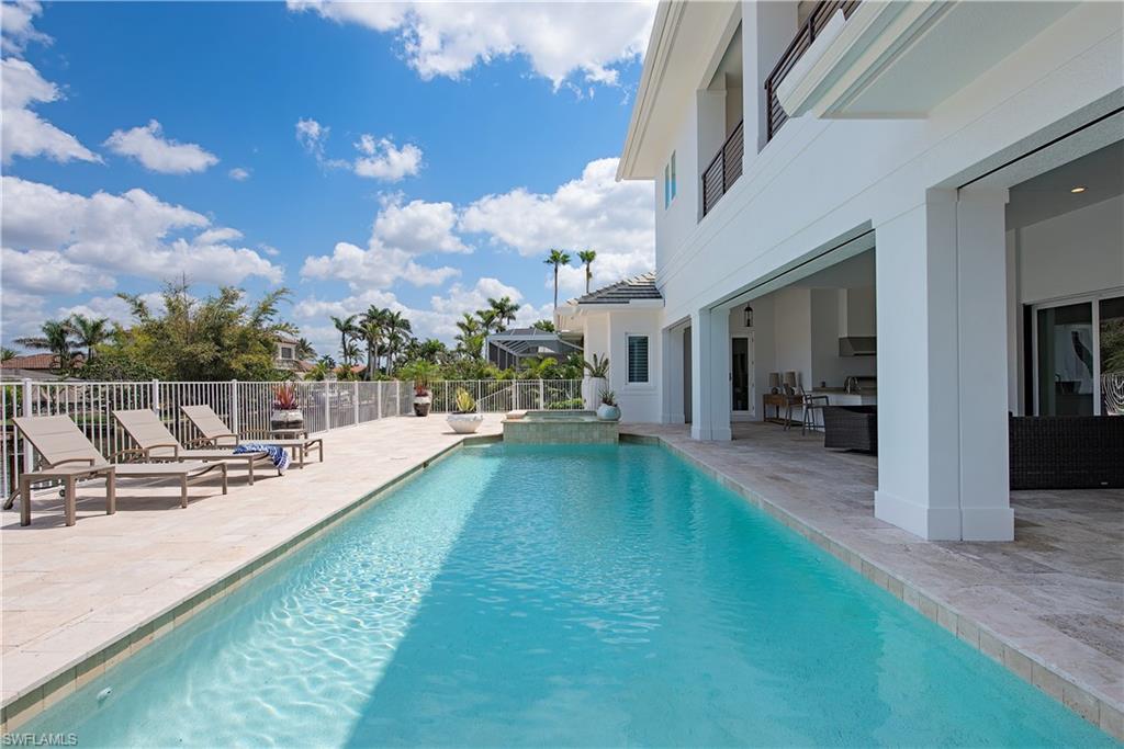 AQUALANE SHORES - Residential