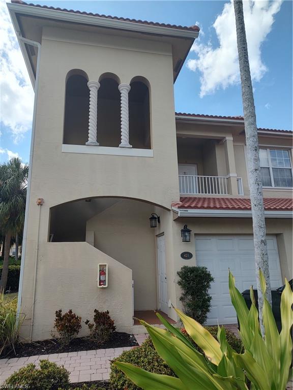 THE OAKS AT WHISKEY CREEK - Residential Lease