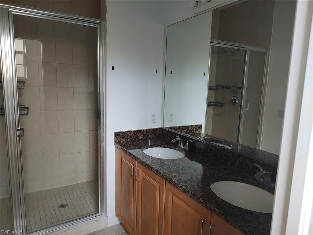 THE OAKS AT WHISKEY CREEK - Residential Lease