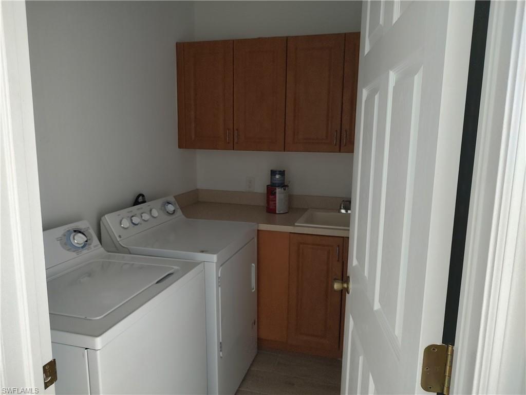 THE OAKS AT WHISKEY CREEK - Residential Lease