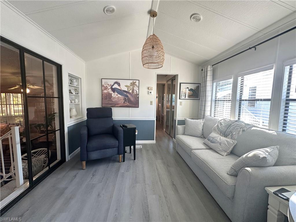 CORKSCREW WOODLANDS - Residential