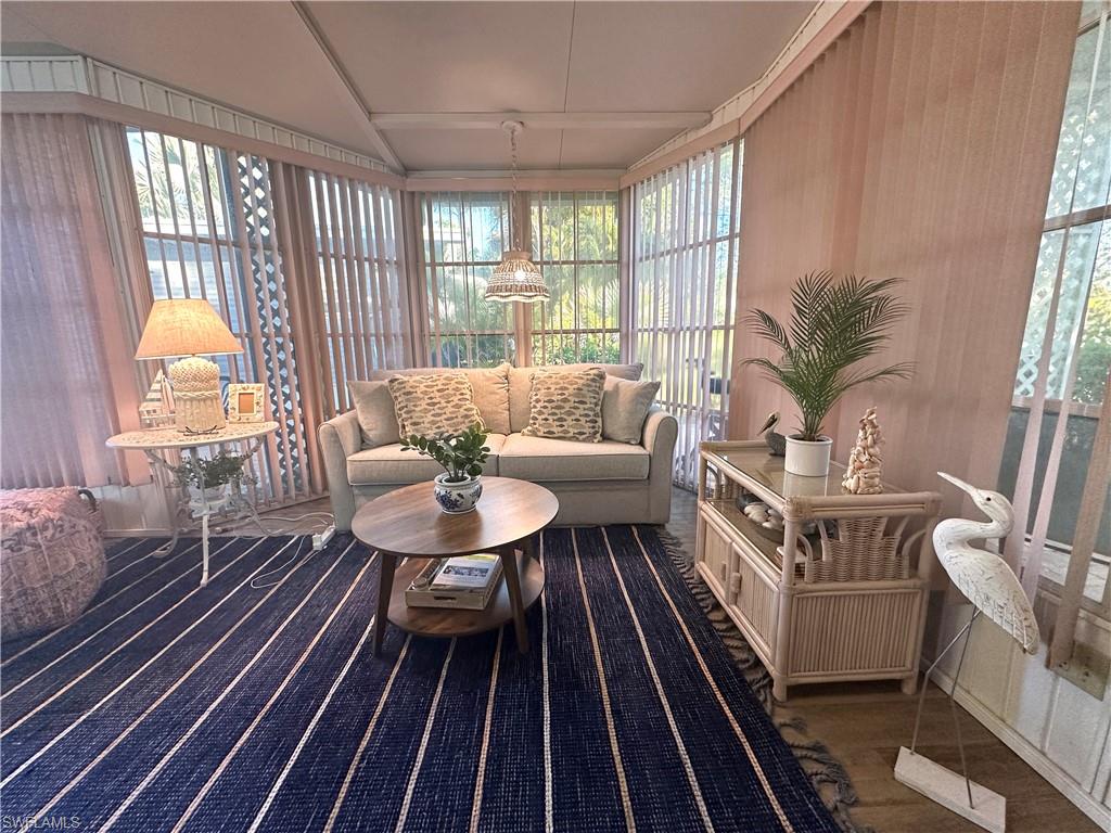 CORKSCREW WOODLANDS - Residential