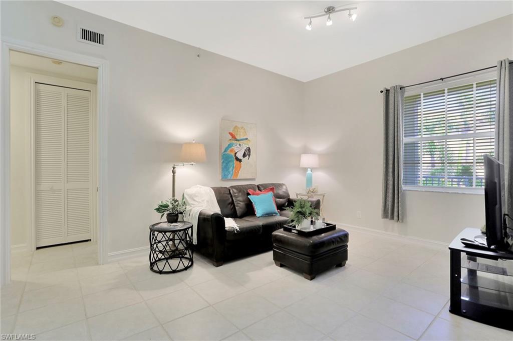 BREAKWATER - Residential