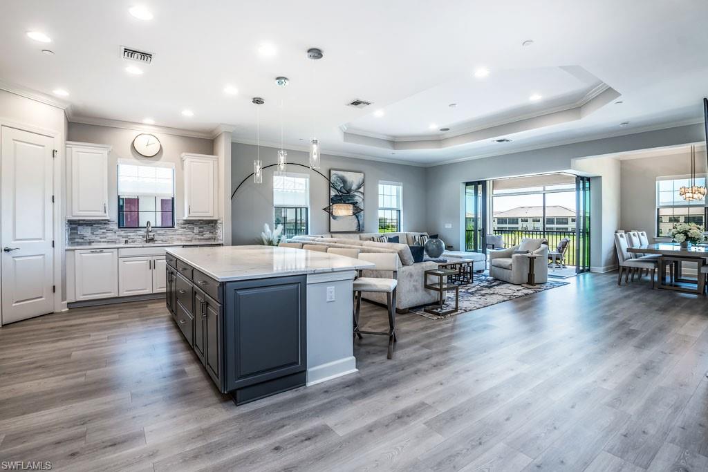 ESPLANADE - Residential