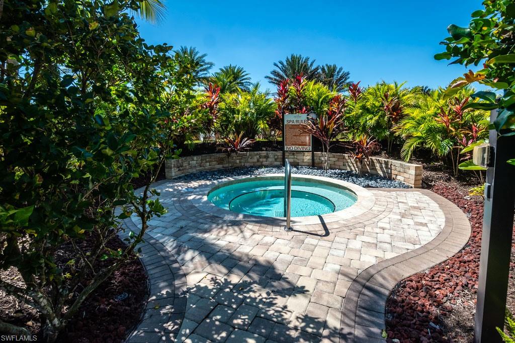 ESPLANADE - Residential