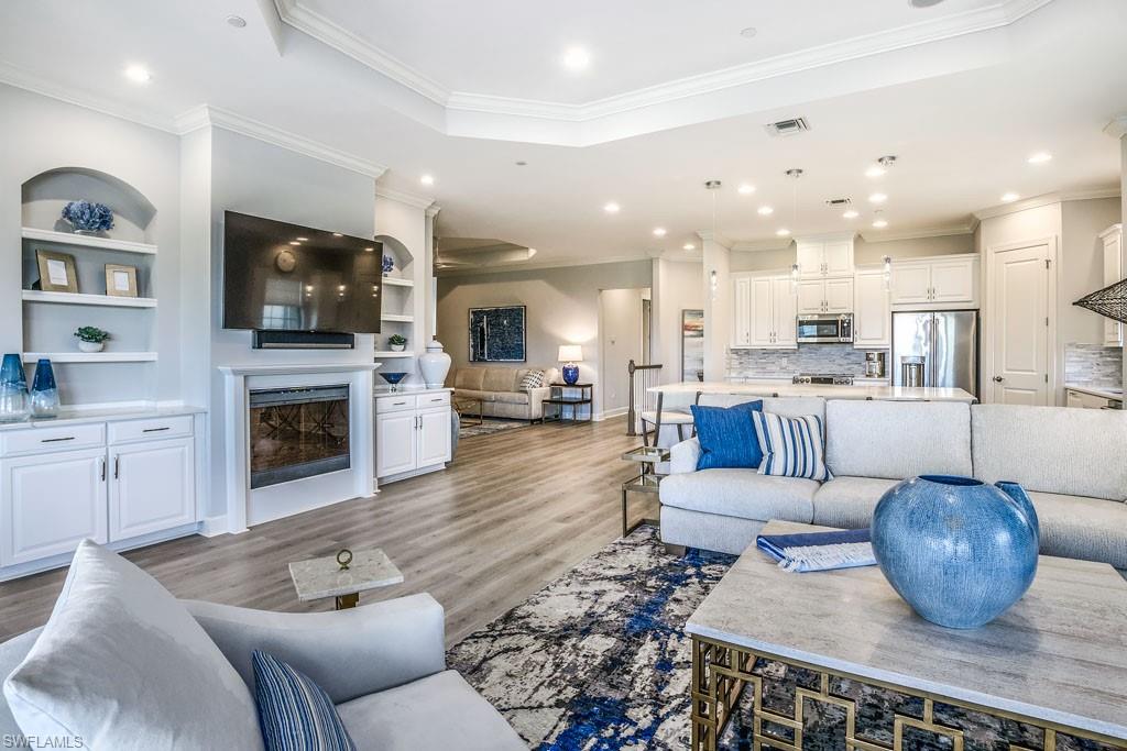 ESPLANADE - Residential