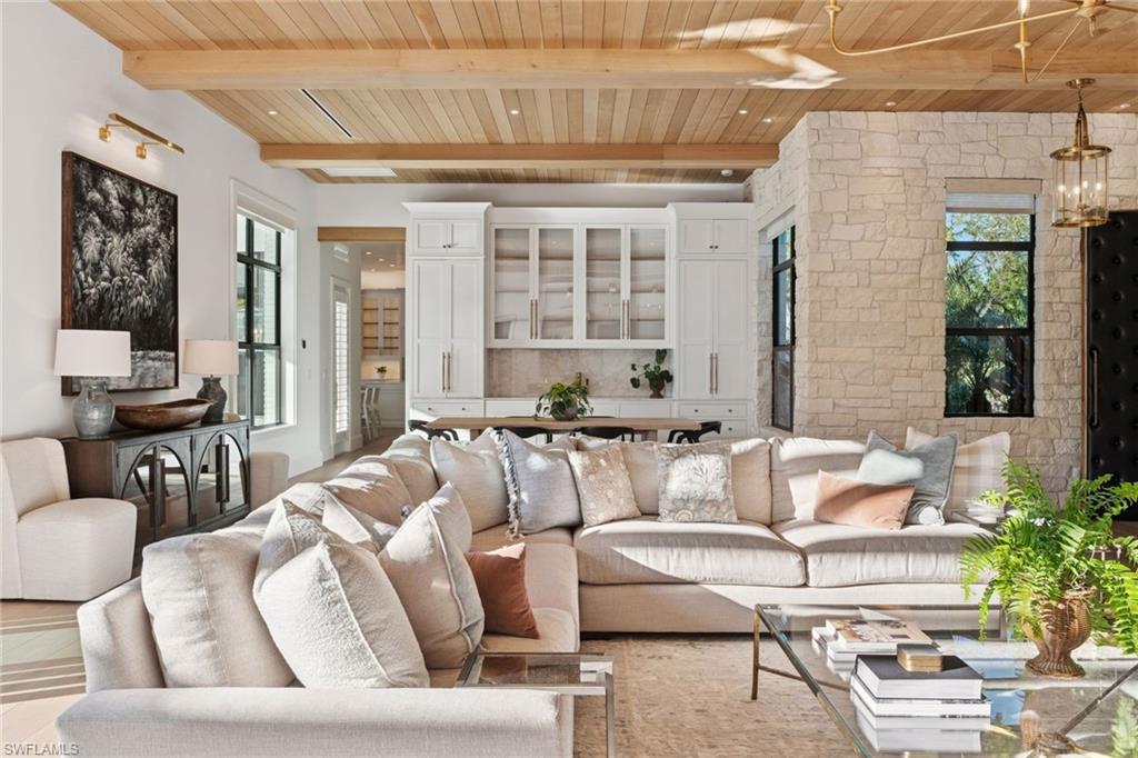 PINE RIDGE - Residential