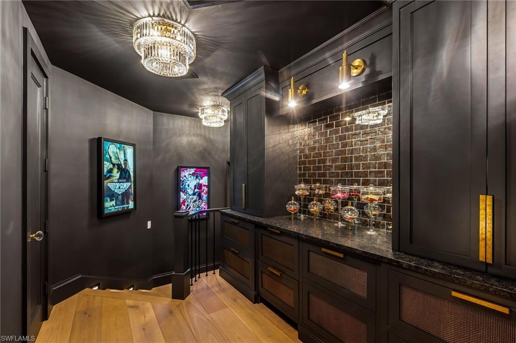 PINE RIDGE - Residential