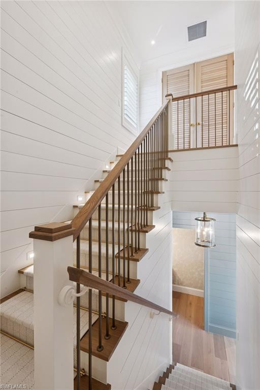 PINE RIDGE - Residential