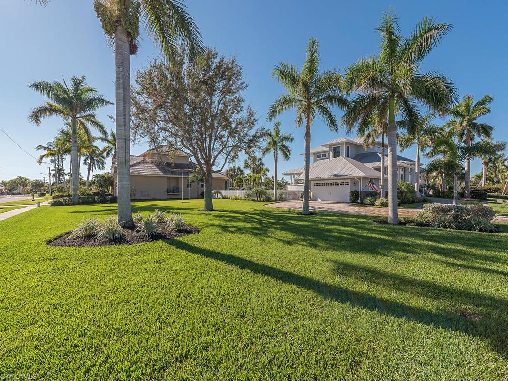 MARCO ISLAND - Residential