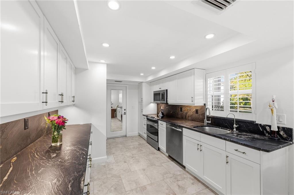 LAKEVIEW PINES - Residential