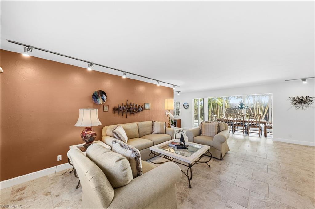 LAKEVIEW PINES - Residential