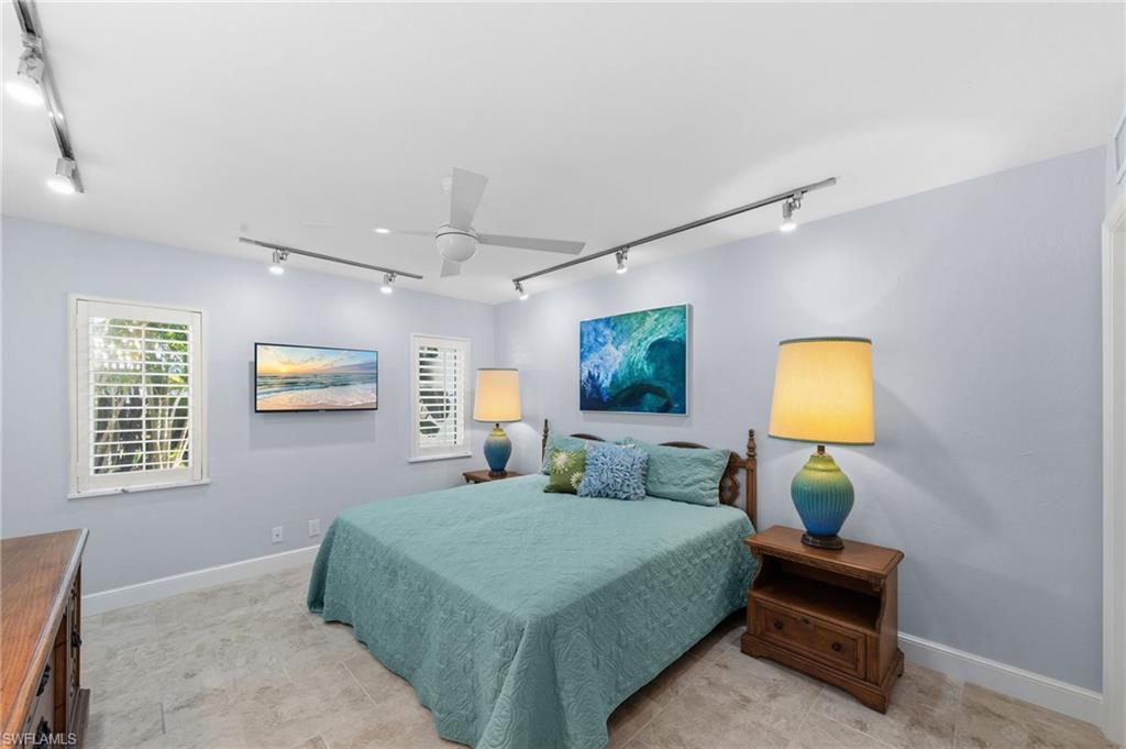 LAKEVIEW PINES - Residential