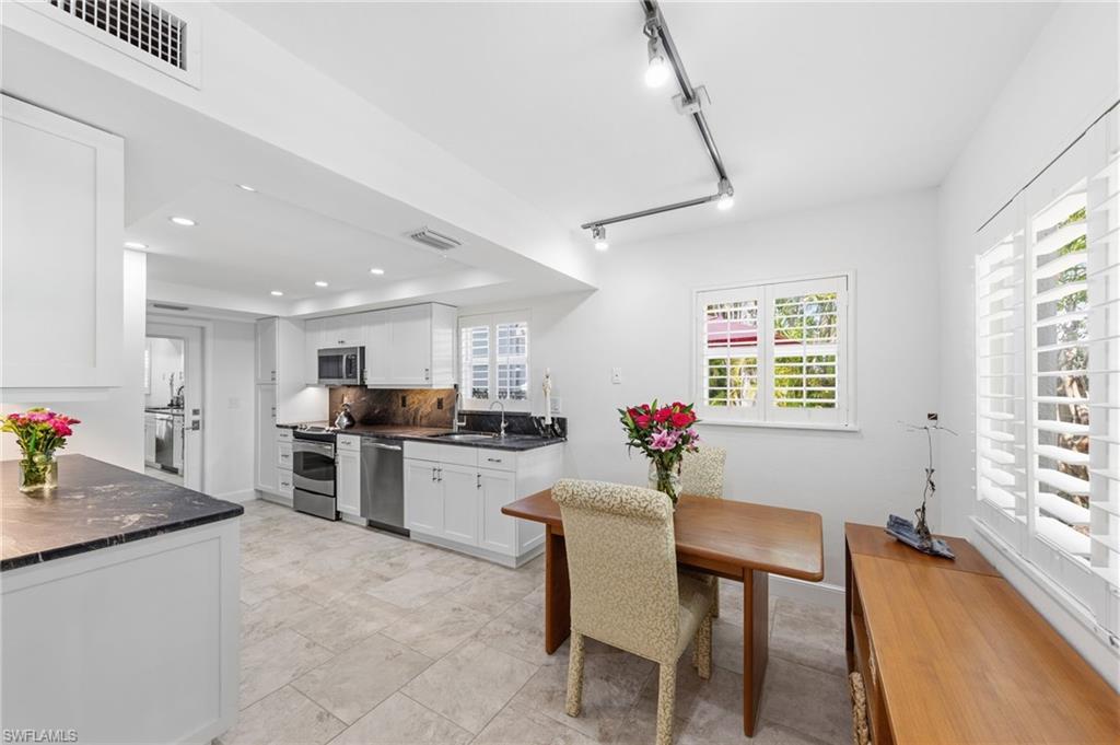 LAKEVIEW PINES - Residential