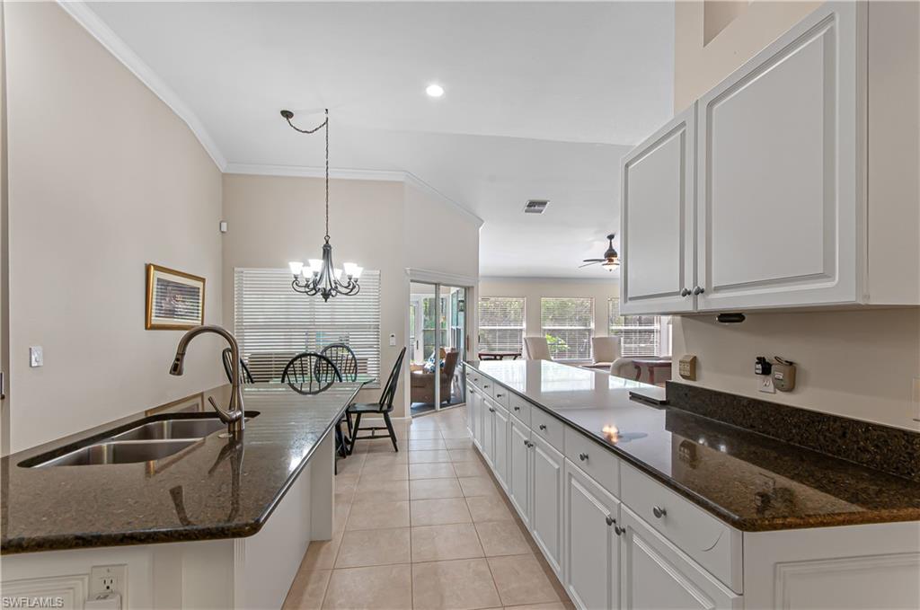 FOUNTAIN LAKES - Residential