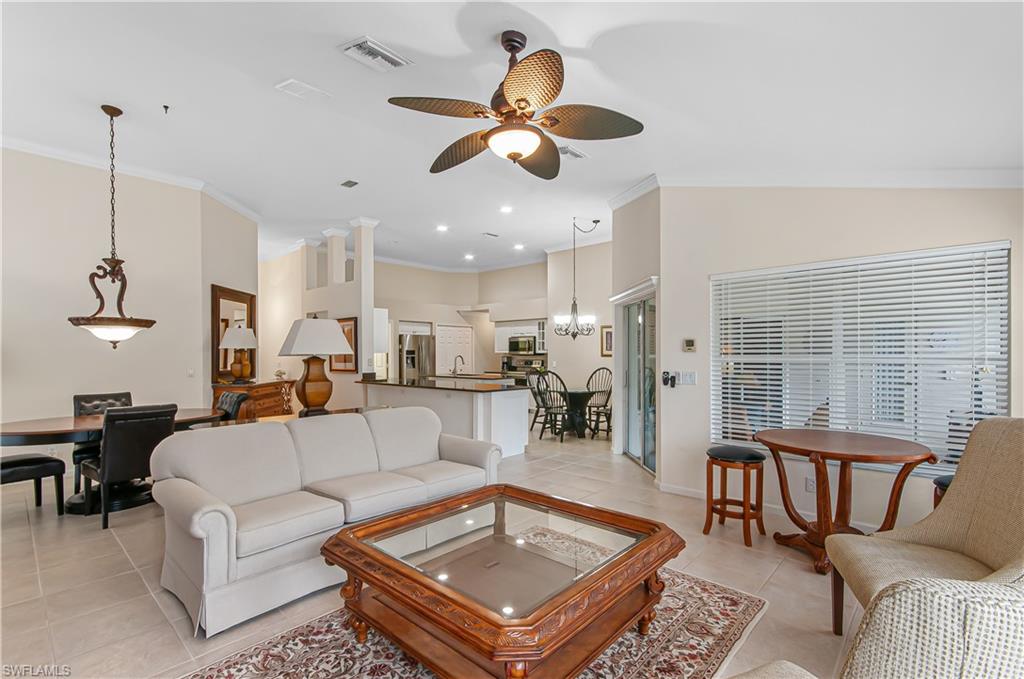 FOUNTAIN LAKES - Residential